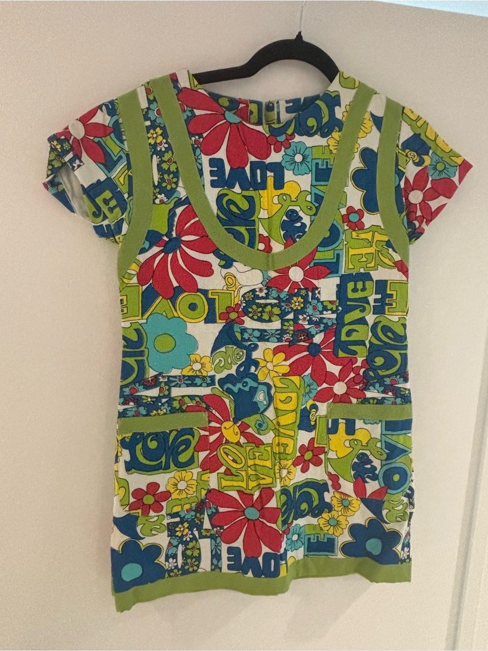Vintage 1970s youth Girls Bright psychedelic print mini dress M-L
